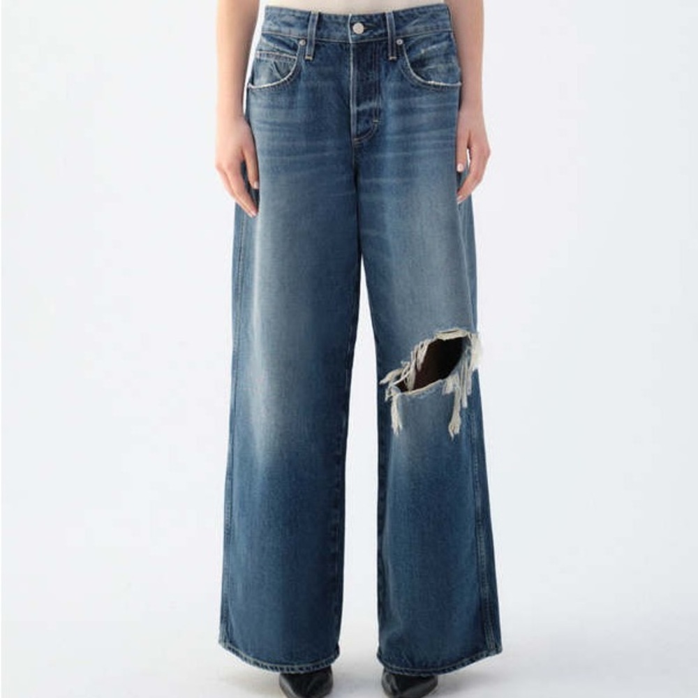 Women's Distressed Blue Jeans